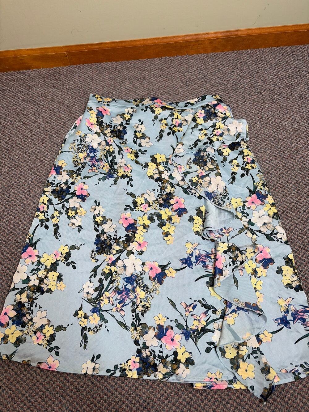 Ted Baker women's Blue Floral Midi Skirt Medium